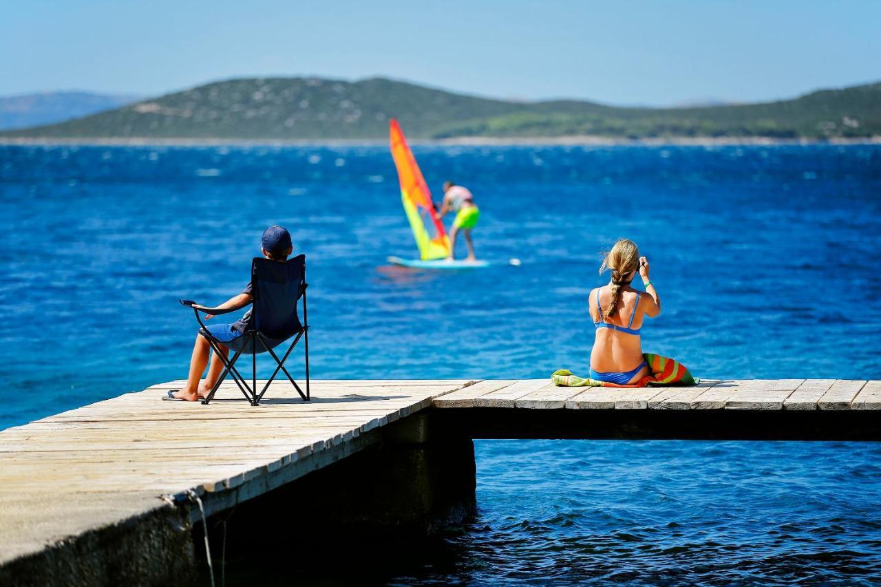 Apartment L And S On The Beach Ugrinici Экстерьер фото